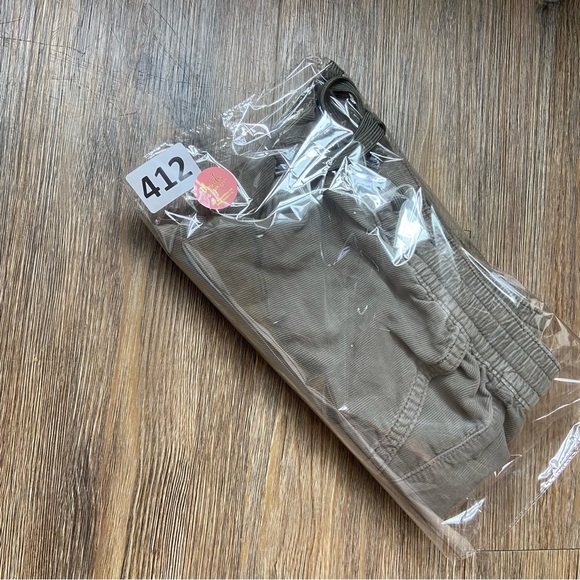 American Eagle Outfitters Faded Green Women's Cargo Shorts - Picture 13 of 13